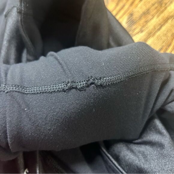Lululemon Black Leggings Size 4 30” Inseam *Small flaws* Shiny Waistband - Picture 13 of 16